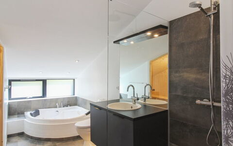 Kristiina - 500M from the Sea: Interieur Ontwerp, Badkamer, Flooring, Loodgieterswerkinrichting, Verdieping, Plafond, Wastafel, Kraan, Countertop, Lichte Inrichting