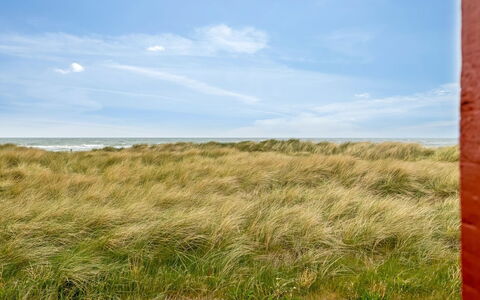 Nikoletta - 50M from the Sea: Meubilair, Buitenmeubels, Tableware, Tafel, Drinkware, Stoel, Buitentafel, Voedsel, Fles