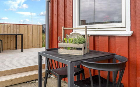 Nikoletta - 50M from the Sea: Meubilair, Buitenmeubels, Tableware, Tafel, Drinkware, Stoel, Buitentafel, Voedsel, Fles