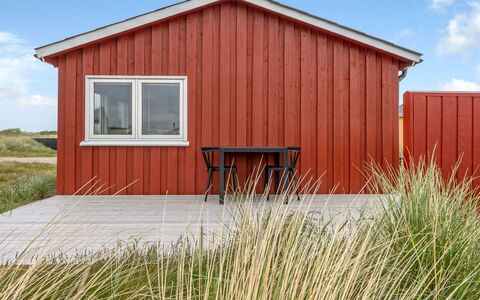 Nikoletta - 50M from the Sea: Meubilair, Buitenmeubels, Tableware, Tafel, Drinkware, Stoel, Buitentafel, Voedsel, Fles