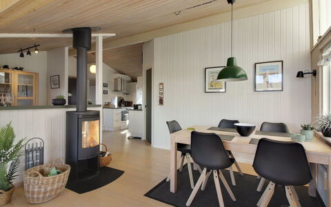 Fridhild - 875M from the Sea: Meubilair, Interieur Ontwerp, Flooring, Hout, Verdieping, Plafond, Houten Vloer, Stoel, Tafel, Verlichting