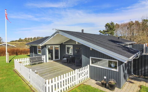 Fridhild - 875M from the Sea: Meubilair, Interieur Ontwerp, Flooring, Hout, Verdieping, Plafond, Houten Vloer, Stoel, Tafel, Verlichting