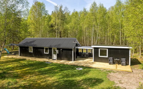 Tellervo - 1.5Km from the Sea: Hout, Huis, Veranda, Dek, Hardwood, Dak, Beits, Houten Vloer, Eco Hotel
