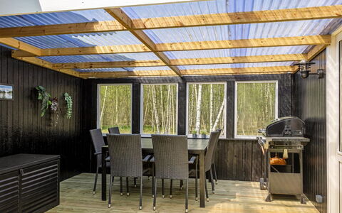 Tellervo - 1.5Km from the Sea: Hout, Huis, Veranda, Dek, Hardwood, Dak, Beits, Houten Vloer, Eco Hotel