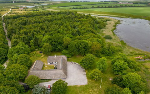 Tatiane - 10Km from the Sea: Dak, Huis, Huis, Verblijf, Siding, Landgoed, Oprit, Garden Gebouwen, Werf, Schuur