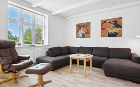 Essie - 20Km from the Sea: Hout, Dak, Architectuur, Huis, Huis, Verblijf, Siding, Hardwood, Helling, Landgoed