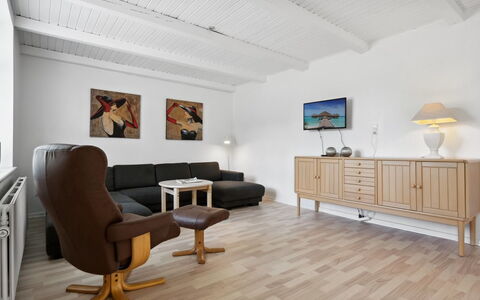 Essie - 20Km from the Sea: Hout, Dak, Architectuur, Huis, Huis, Verblijf, Siding, Hardwood, Helling, Landgoed