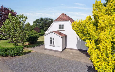 Essie - 20Km from the Sea: Hout, Dak, Architectuur, Huis, Huis, Verblijf, Siding, Hardwood, Helling, Landgoed