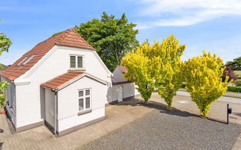 Essie - 20Km from the Sea: Hout, Dak, Architectuur, Huis, Huis, Verblijf, Siding, Hardwood, Helling, Landgoed