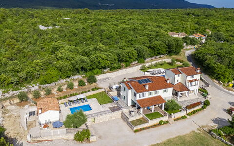 Villa Dina: Woongebied, Landgoed, Toevlucht, Zwembad, Villa, Eco Hotel, Badplaats, Herenhuis, Hotel, Hacienda
