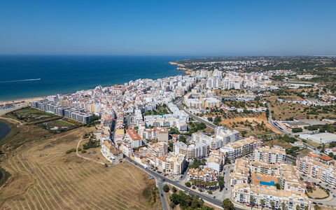 Sunny Beach Casa-M: Horizon, Stad, Kust, Woongebied, Appartement, Zee, Kust En Oceanic Landvormen, Menselijke Nederzetting, Stedelijk Ontwerp, Oceaan