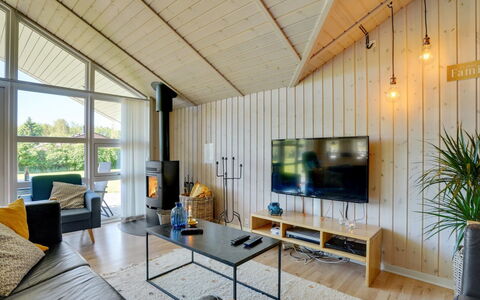 Eicke - 12Km from the Sea: Hout, Dak, Architectuur, Huis, Huis, Verblijf, Siding, Hardwood, Helling, Landgoed