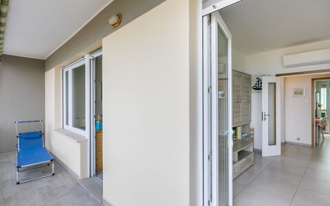 Massimo Beach House: Wolk, Lucht, Fabriek, Arecales, Schaduw, Boom, Kust En Oceanic Landvormen, Vrije Tijd, Plantendiversiteit, Boot