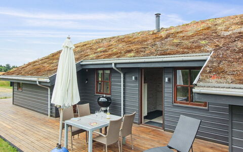Ran - 1.5Km from the Sea: Hout, Huis, Veranda, Dek, Hardwood, Dak, Beits, Houten Vloer, Eco Hotel