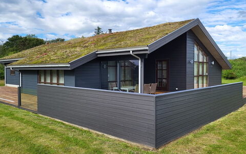 Ran - 1.5Km from the Sea: Hout, Huis, Veranda, Dek, Hardwood, Dak, Beits, Houten Vloer, Eco Hotel