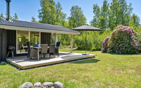 Aldina - 1.6Km from the Sea: Plafond, Flooring, Interieur Ontwerp, Verdieping, Samengesteld Materiaal, Meubilair, Toevlucht, Hotel, Ontwerp, Daylighting