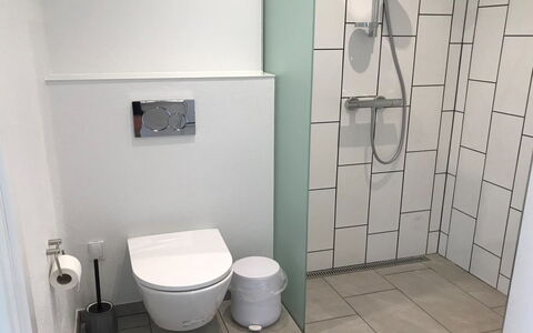 Esger - 900M from the Sea: Plafond, Flooring, Interieur Ontwerp, Verdieping, Samengesteld Materiaal, Meubilair, Toevlucht, Hotel, Ontwerp, Daylighting