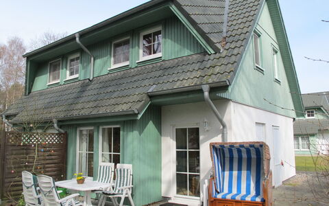 Im Kiefernweg Dhh 21: Gebouw, Lucht, Eigendom, Venster, Huis, Hout, Verblijf, Fabriek, Siding, Woongebied