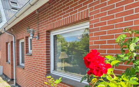 Atena - 250M from the Sea: Dak, Huis, Land Lot, Huis, Verblijf, Landgoed, Garden Gebouwen, Schaduw, Blokhut, Landscaping