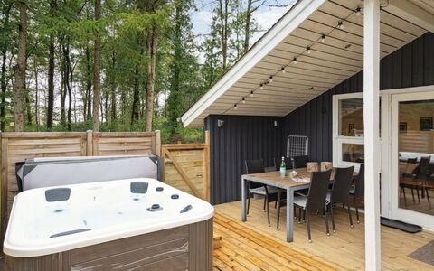 Brynhild - 30Km from the Sea: Huis, Huis, Dak, Woongebied, Verblijf, Landgoed, Boerderij, Gazon, Landscaping, Siding