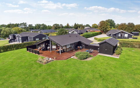 Evald - 400M from the Sea: Gras, Grasland, Landschap, Ecoregio, Plain, Plantengemeenschap, Land Lot, Buitenmeubels, Prairie, Shrubland