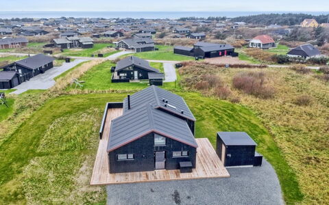 Anemette - 800M from the Sea: Huis, Huis, Dak, Woongebied, Verblijf, Landgoed, Boerderij, Gazon, Landscaping, Siding