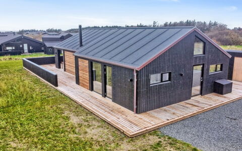 Anemette - 800M from the Sea: Huis, Huis, Dak, Woongebied, Verblijf, Landgoed, Boerderij, Gazon, Landscaping, Siding