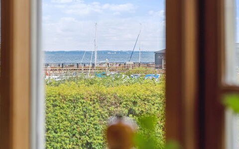 Merete - 50M from the Sea: Dak, Huis, Huis, Verblijf, Siding, Landgoed, Oprit, Garden Gebouwen, Werf, Schuur