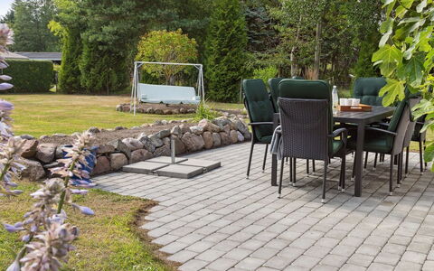 Hakon - 550M from the Sea: Dak, Huis, Deur, Verblijf, Schaduw, Siding, Werf, Landgoed, Backyard