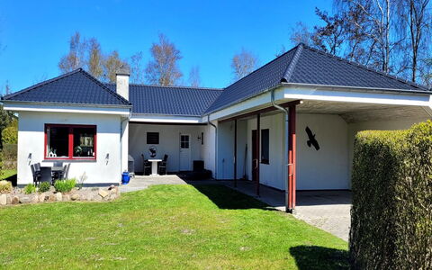 Hakon - 550M from the Sea: Dak, Huis, Deur, Verblijf, Schaduw, Siding, Werf, Landgoed, Backyard