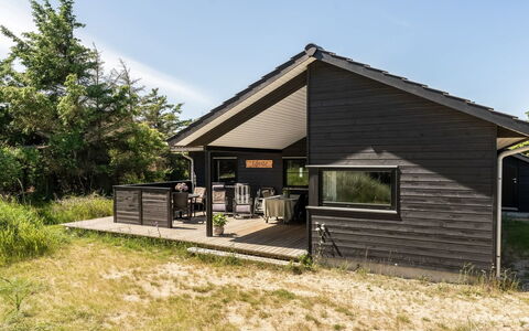 Annvy - 400M from the Sea: Hout, Huis, Dak, Verblijf, Huis, Siding, Landelijk Gebied, Deur, Veranda, Garden Gebouwen