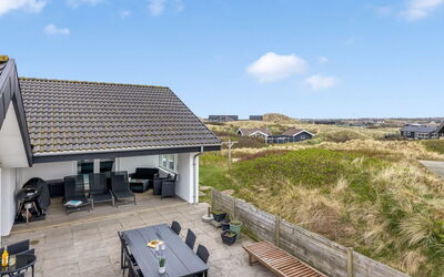 Hilmer - 180M from the Sea