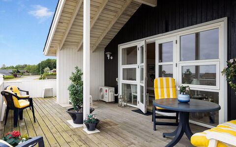 Yvette - 150M from the Sea: Verblijf, Schuur, Hut, Boerderij, Prairie, Keet, Schuur, Blokhut, Garden Gebouwen