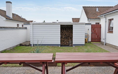 Werna - 900M from the Sea: Thatching, Verblijf, Huis, Dak, Huis, Boerderij, Hut, Landgoed, Dorp