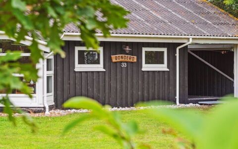 Akseline - 300M from the Sea: Hout, Huis, Veranda, Dek, Hardwood, Dak, Beits, Houten Vloer, Eco Hotel
