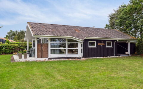 Akseline - 300M from the Sea: Hout, Huis, Veranda, Dek, Hardwood, Dak, Beits, Houten Vloer, Eco Hotel