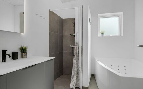 Florida - from the Sea: Muur, Flooring, Interieur Ontwerp, Loodgieterswerkinrichting, Verdieping, Badkamer, Bad, Plafond, Loodgieter, Huis