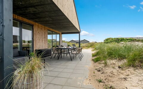 Waldar - from the Sea: Dak, Huis, Huis, Verblijf, Deur, Siding, Dek, Veranda, Plank, Hardwood