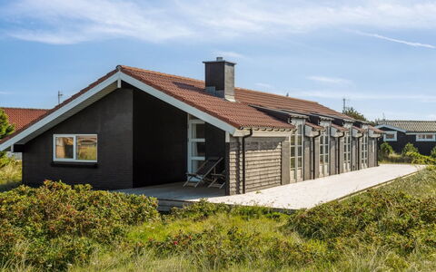 Blaguna - 600M from the Sea: Plafond, Flooring, Interieur Ontwerp, Verdieping, Samengesteld Materiaal, Meubilair, Toevlucht, Hotel, Ontwerp, Daylighting