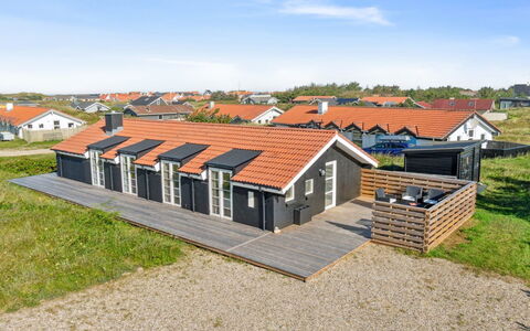 Blaguna - 600M from the Sea: Plafond, Flooring, Interieur Ontwerp, Verdieping, Samengesteld Materiaal, Meubilair, Toevlucht, Hotel, Ontwerp, Daylighting