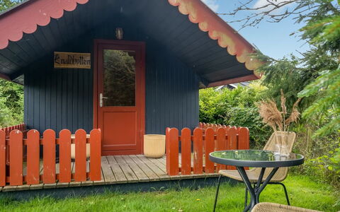 Neea - 280M from the Sea: Hout, Huis, Veranda, Dek, Hardwood, Dak, Beits, Houten Vloer, Eco Hotel