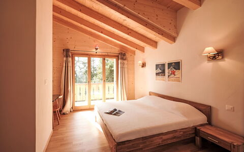 Dipankar: Meubilair, Hout, Interieur Ontwerp, Verdieping, Flooring, Plafond, Bed, Huis, Slaapkamer, Kamer
