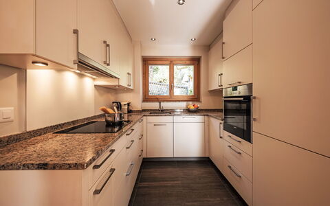 Dipankar: Keuken, Countertop, Toestel Van De Keuken, Interieur Ontwerp, Major Appliance, Cabinetry, Hout, Flooring, Meubilair, Fornuis