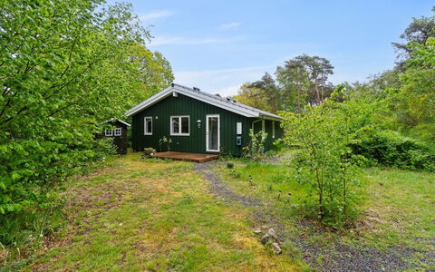 Arkil - 150M from the Sea: Dak, Huis, Land Lot, Huis, Verblijf, Landgoed, Garden Gebouwen, Schaduw, Blokhut, Landscaping