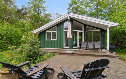 Arkil - 150M from the Sea: Dak, Huis, Land Lot, Huis, Verblijf, Landgoed, Garden Gebouwen, Schaduw, Blokhut, Landscaping