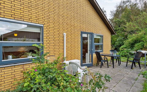 Magh - 9.8Km from the Sea: Gras, Grasland, Landschap, Ecoregio, Plain, Plantengemeenschap, Land Lot, Buitenmeubels, Prairie, Shrubland