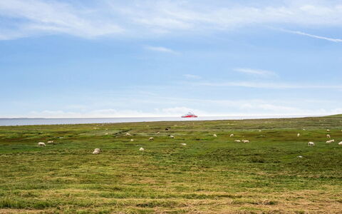 Rohan - 2.2Km from the Sea: Dak, Huis, Huis, Verblijf, Deur, Siding, Dek, Veranda, Plank, Hardwood