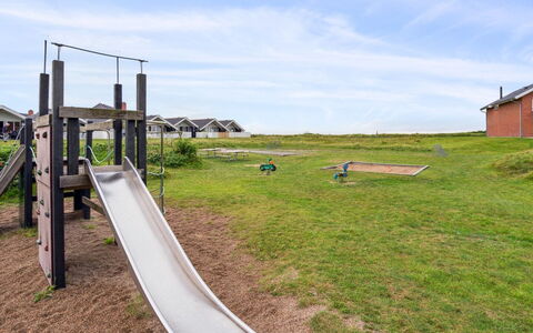 Rohan - 2.2Km from the Sea: Dak, Huis, Huis, Verblijf, Deur, Siding, Dek, Veranda, Plank, Hardwood