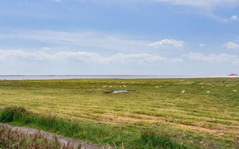 Rohan - 2.2Km from the Sea: Dak, Huis, Huis, Verblijf, Deur, Siding, Dek, Veranda, Plank, Hardwood