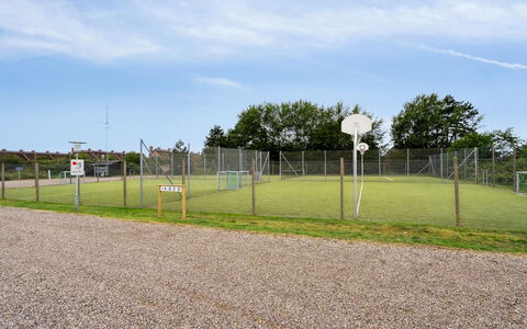 Rohan - 2.2Km from the Sea: Dak, Huis, Huis, Verblijf, Deur, Siding, Dek, Veranda, Plank, Hardwood